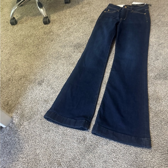 BRAND NEW WITH TAGS 7FMK jeans
